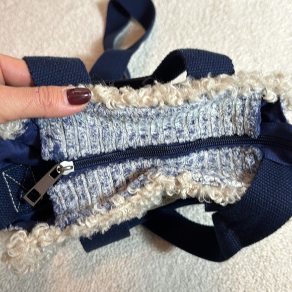 Urban Outfitters-BDG Serena Fleece Mini Tote Crossbody Purse Bag - Picture 7 of 8